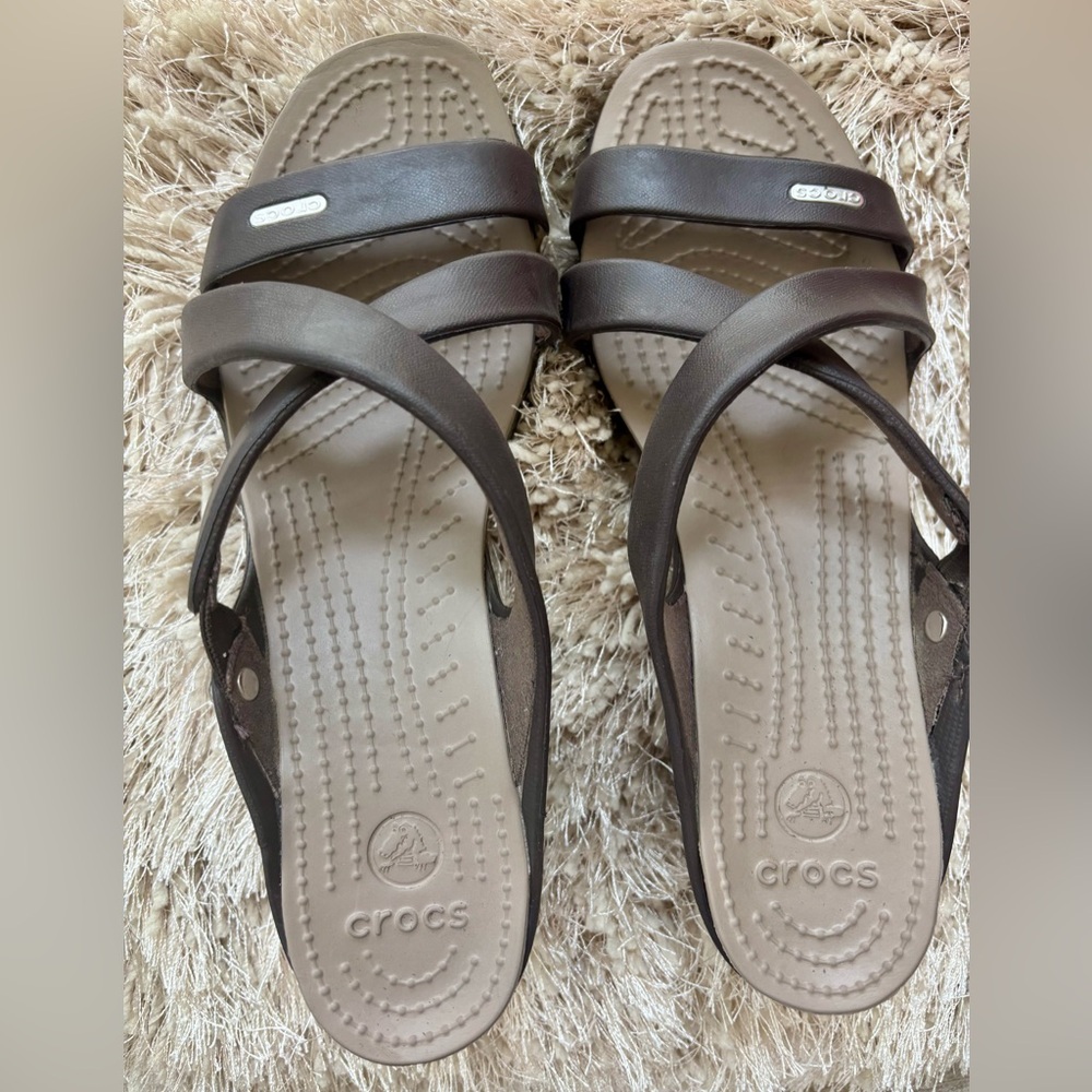 CROCS Cyprus IV Sandals Block Heel - Size 8 Espresso